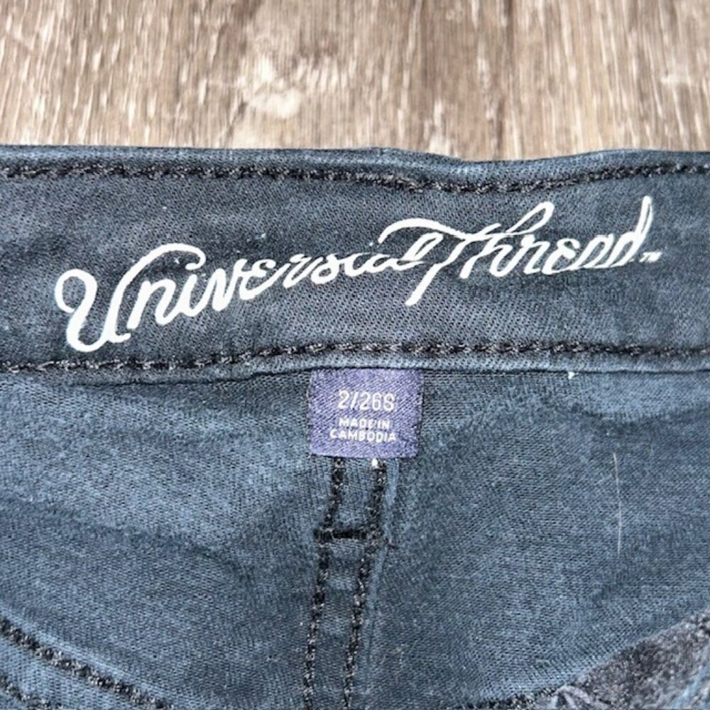 Universal Thread High Rise Black Jeans Women's Size 2/26S Denim Pants - Picture 3 of 6